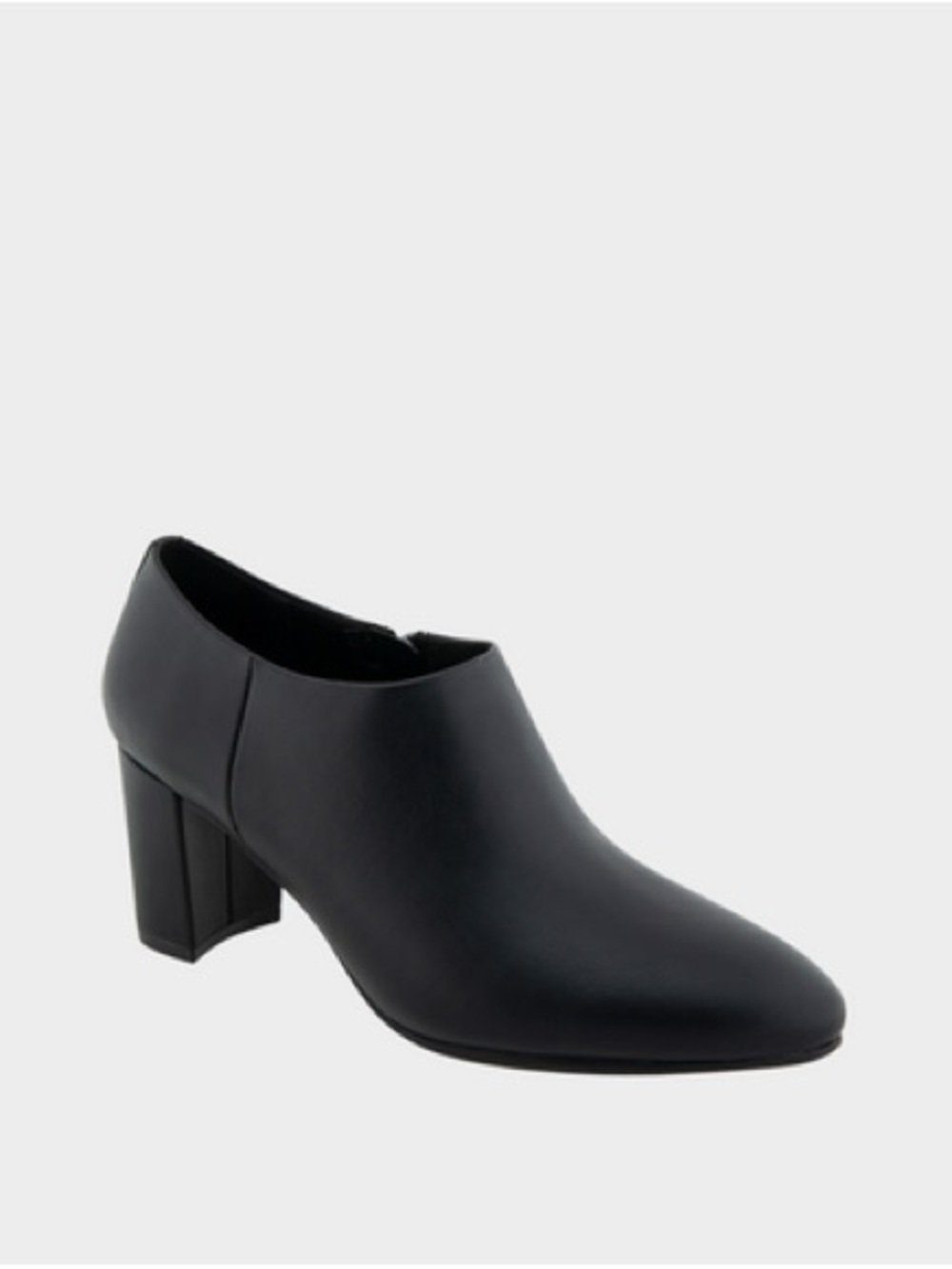 AEROSOLES Black Bree Block Heel Ankle Boot Size 8